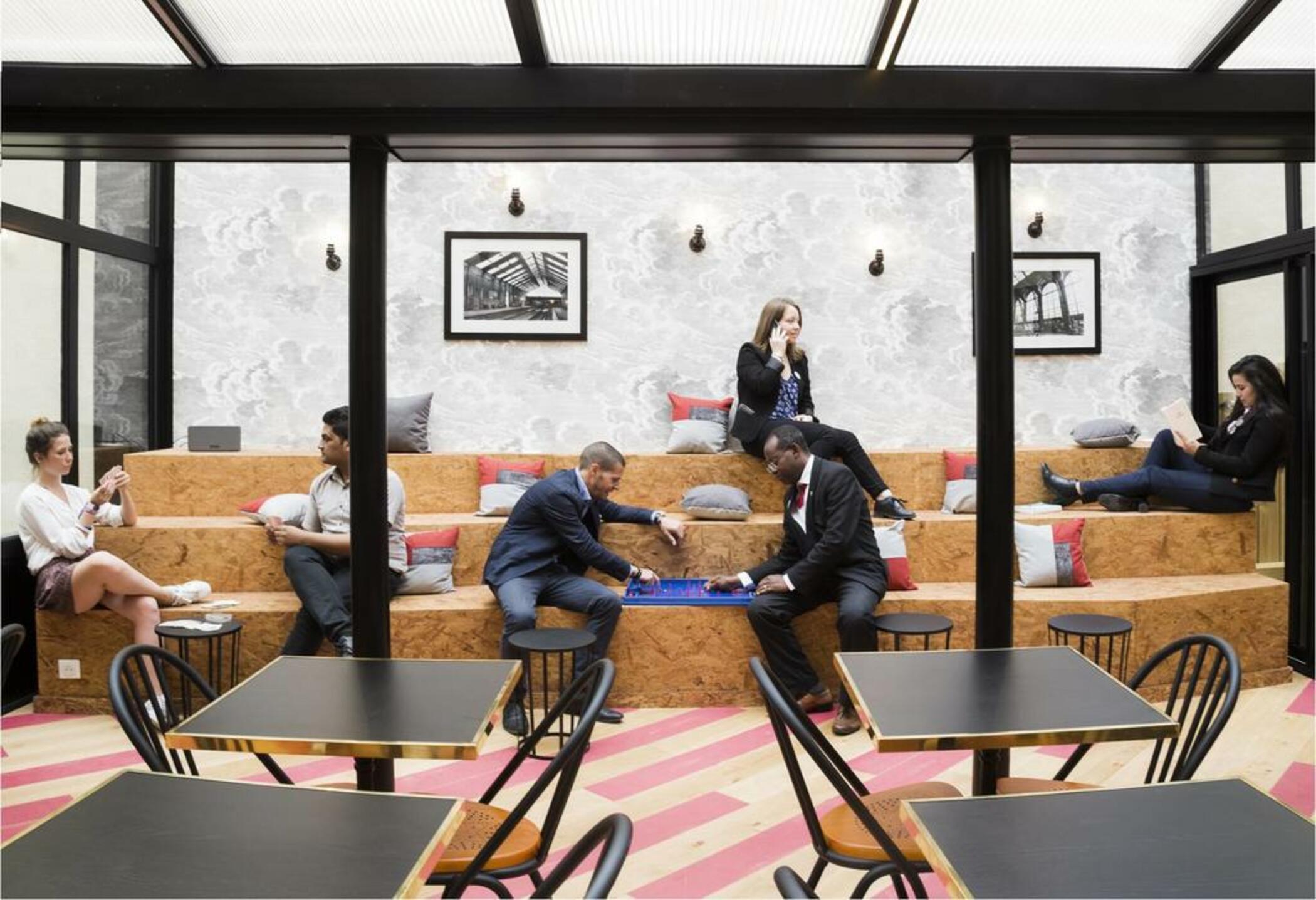Hotel Izzy Issy-les-Moulineaux Bagian luar foto