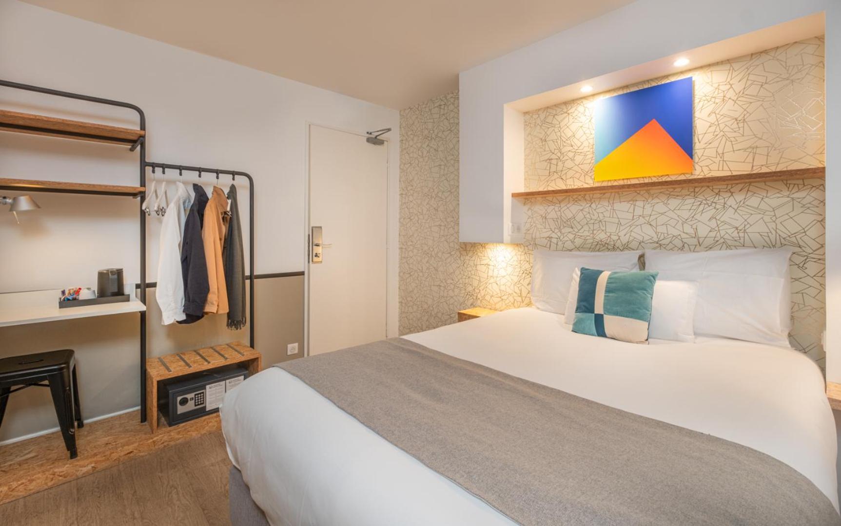 Hotel Izzy Issy-les-Moulineaux Bagian luar foto