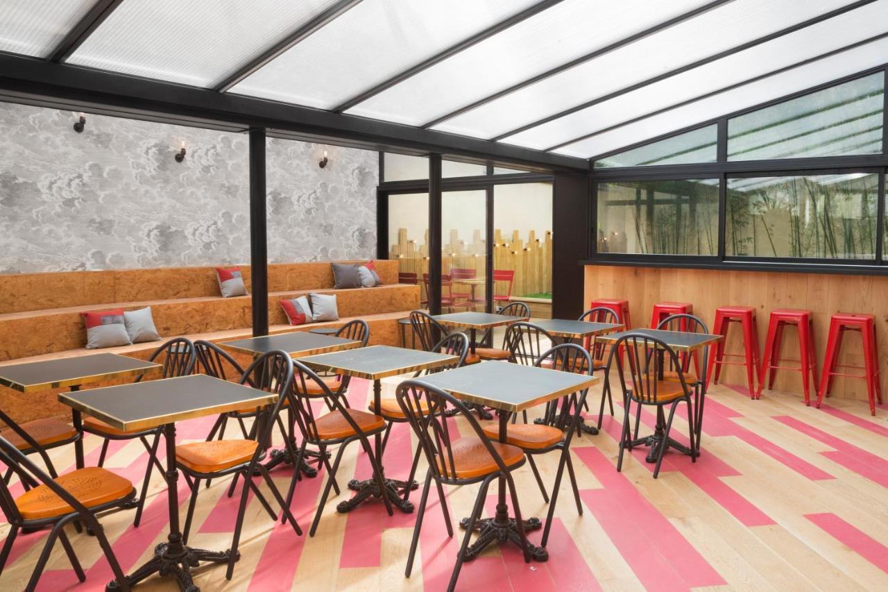 Hotel Izzy Issy-les-Moulineaux Bagian luar foto